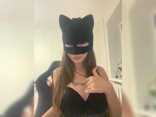Milkacomss live cam on BongaCams