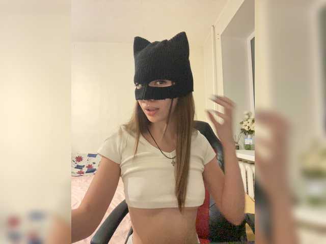Milkacomss live cam on BongaCams