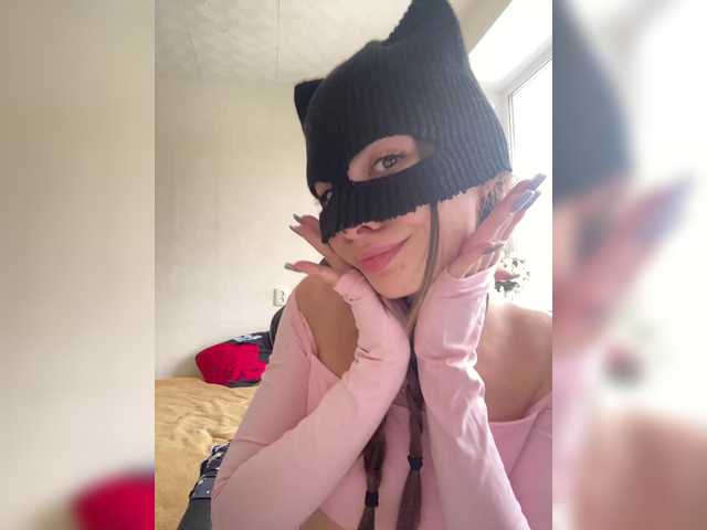 Milkacomss live cam on BongaCams