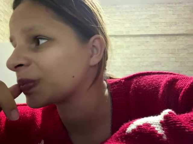 VelmaTurtura live cam on BongaCams