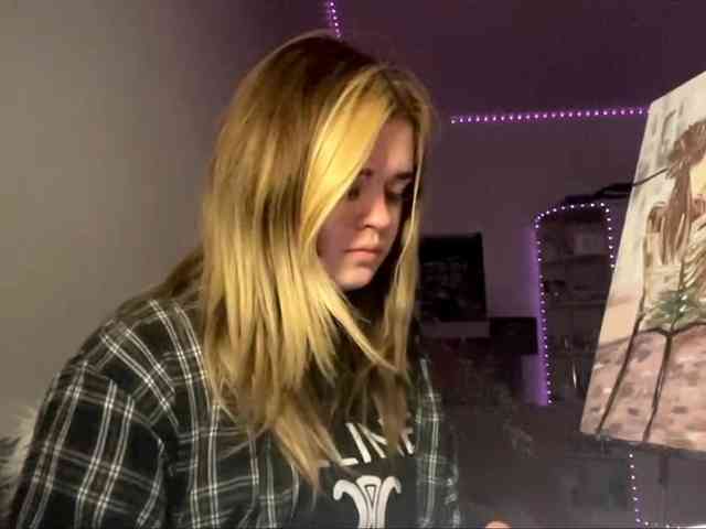 LilianFonner webcam