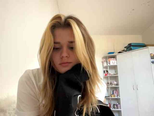 LilianFonner webcam