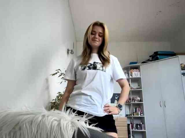 LilianFonner webcam