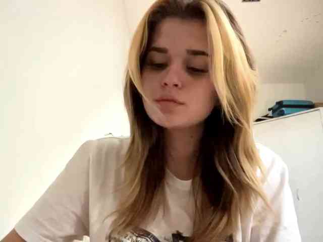 LilianFonner webcam