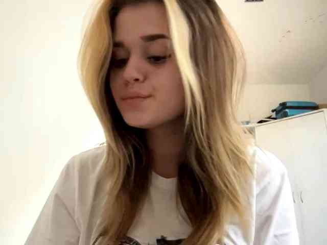 LilianFonner webcam