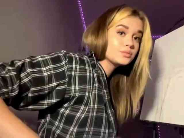 LilianFonner webcam