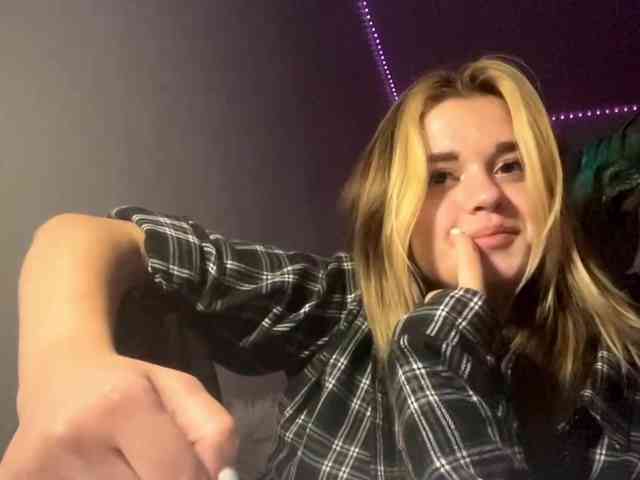 LilianFonner webcam