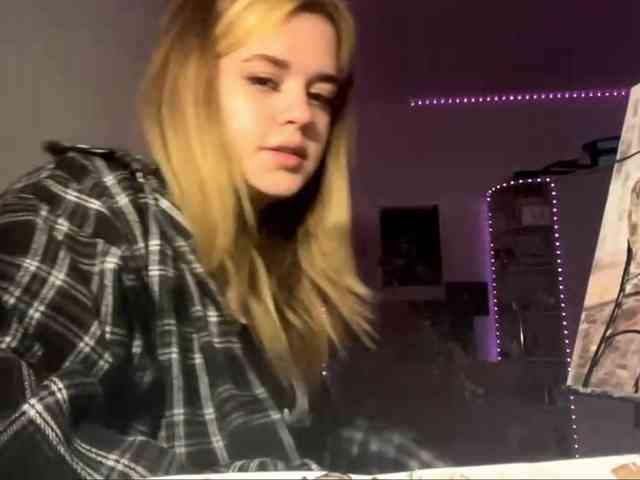 LilianFonner webcam