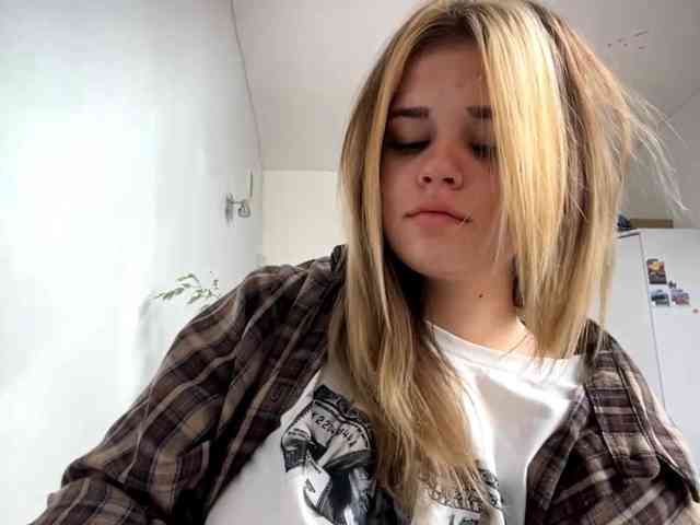 LilianFonner webcam