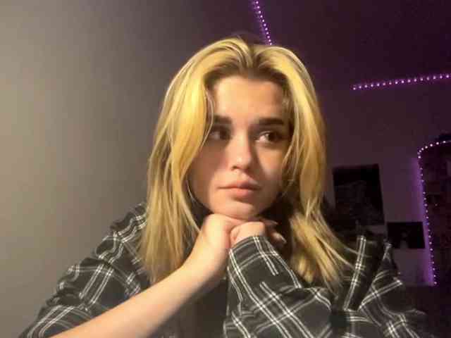 LilianFonner webcam