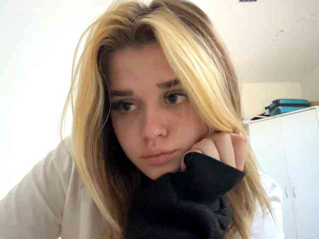 LilianFonner webcam