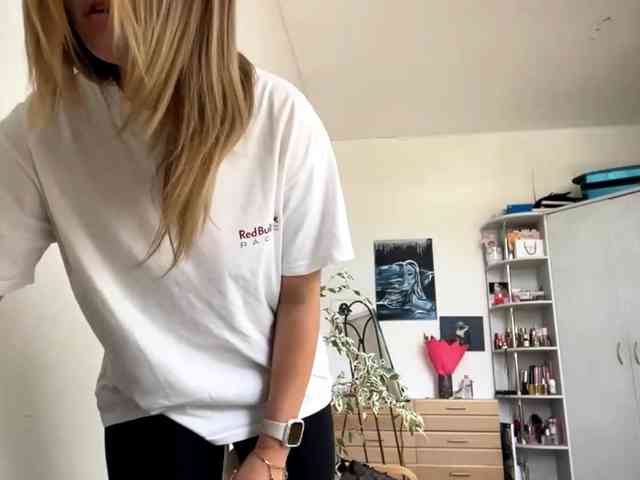 LilianFonner webcam