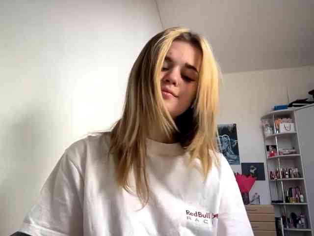 LilianFonner webcam