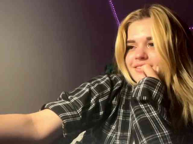 LilianFonner webcam