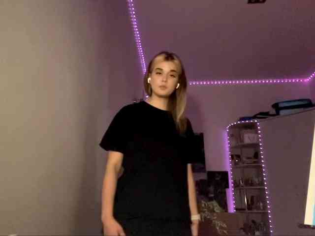 LilianFonner webcam