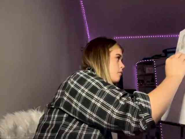 LilianFonner webcam