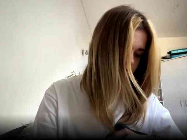 LilianFonner webcam