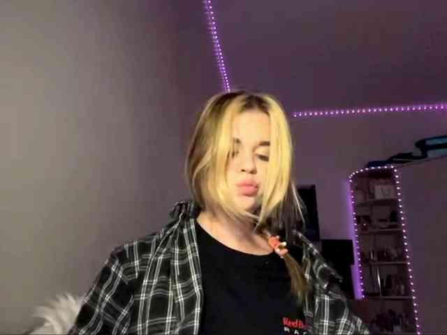 LilianFonner webcam