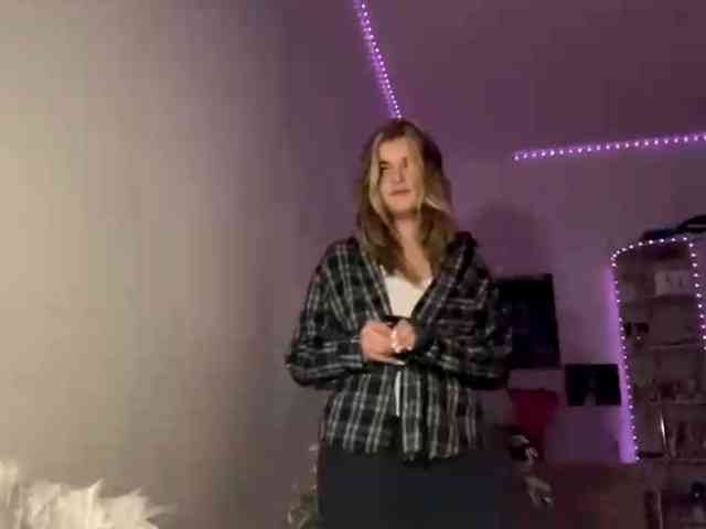 LilianFonner webcam