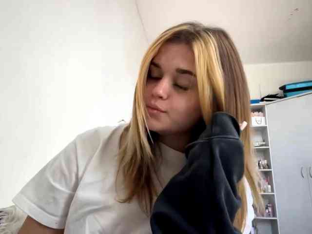 LilianFonner webcam