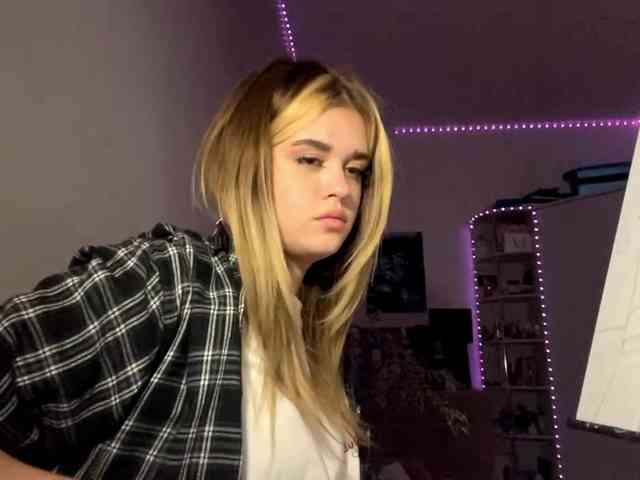 LilianFonner webcam