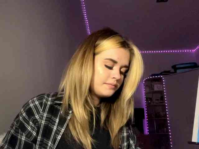 LilianFonner webcam