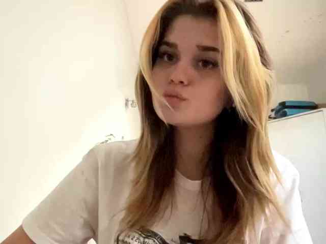 LilianFonner webcam