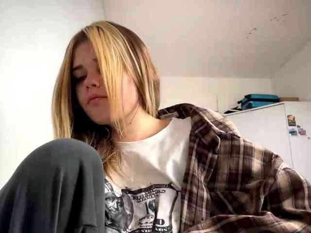 LilianFonner webcam