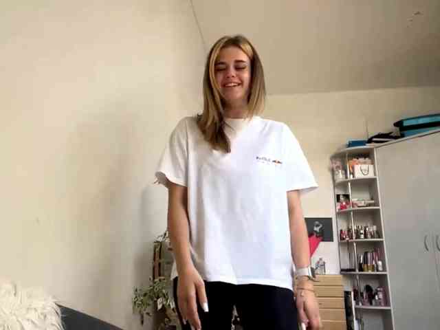 LilianFonner webcam