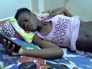 Petitegal's Live Webcam