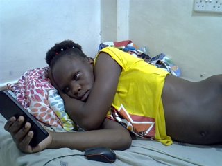 Petitegal's Live Webcam