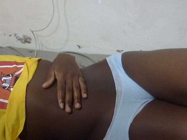 Petitegal live cam on BongaCams