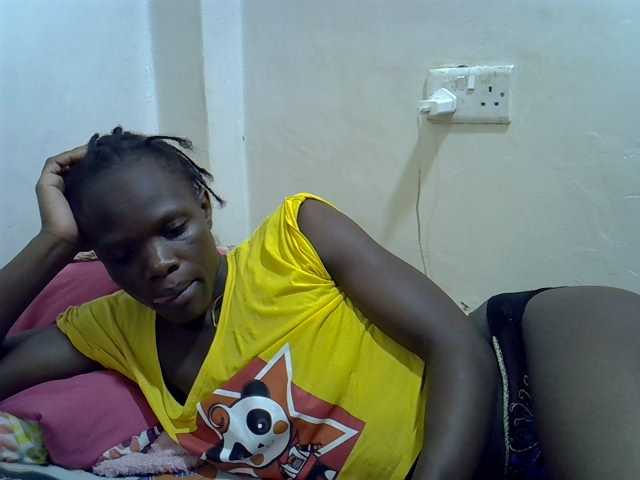 Petitegal live cam preview