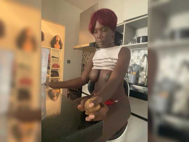 Cece3 live cam on BongaCams