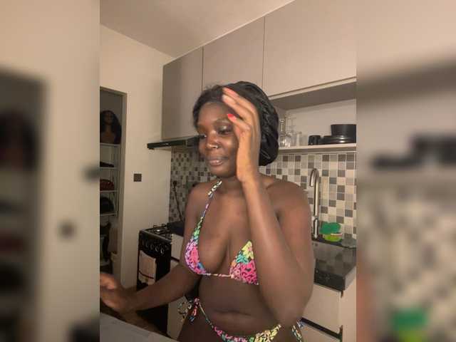 Cece3 live cam on BongaCams