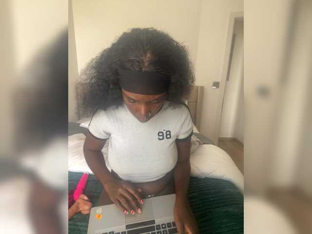 Cece3 live cam on BongaCams