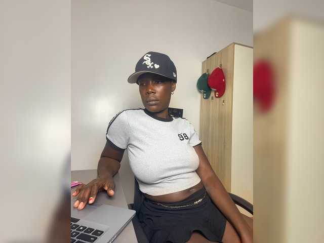 Cece3 live cam on BongaCams