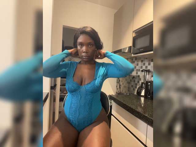 Cece3 live cam on BongaCams