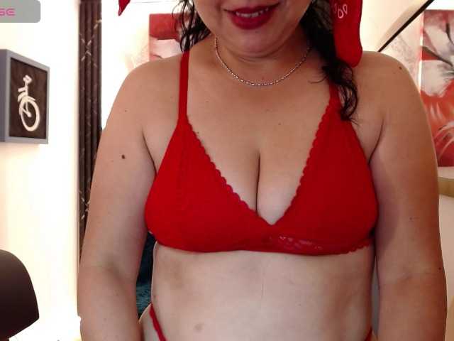 Ariaa-Moonn live cam on BongaCams
