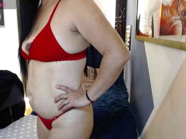 Ariaa-Moonn webcam
