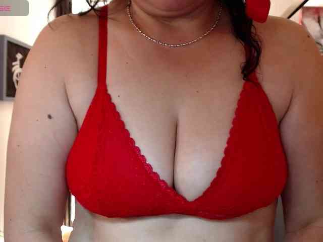 Ariaa-Moonn webcam