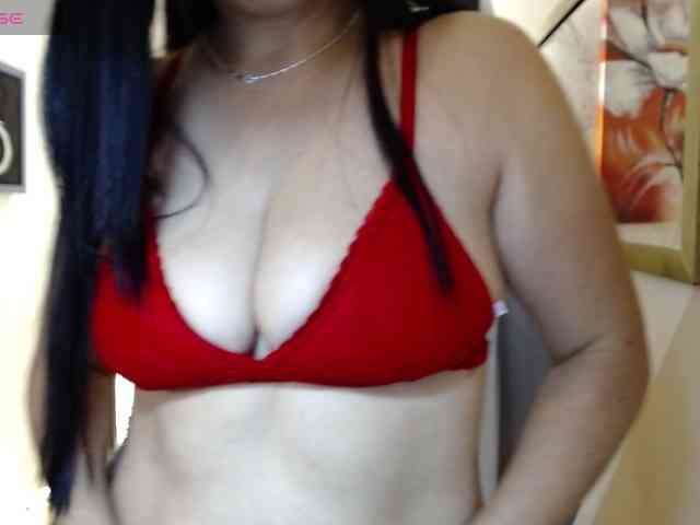 Ariaa-Moonn webcam