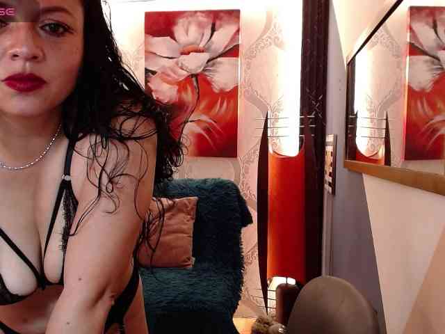 Ariaa-Moonn webcam