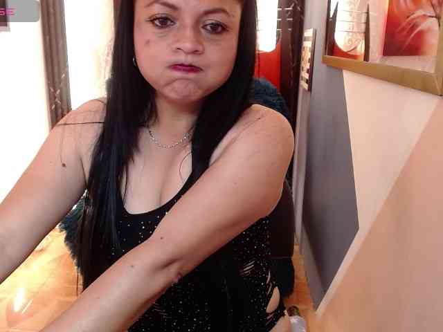 Ariaa-Moonn webcam