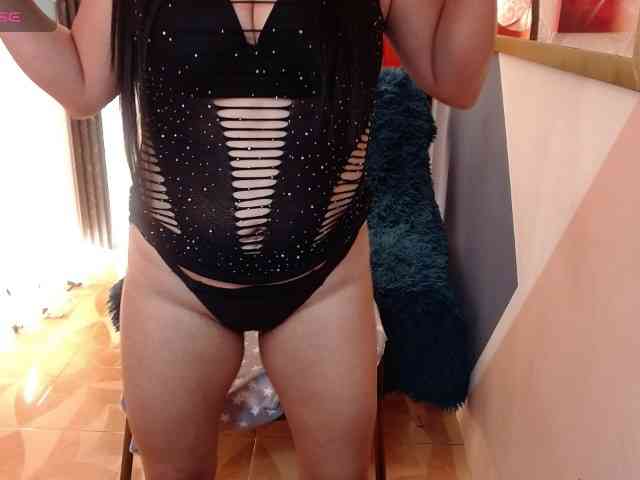 Ariaa-Moonn webcam