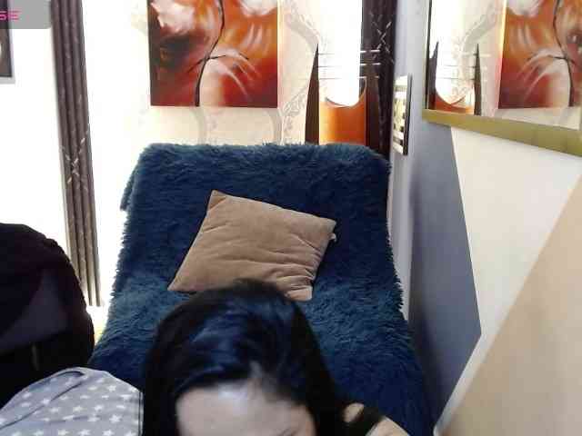 Ariaa-Moonn webcam