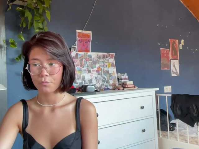 Malily live cam on BongaCams