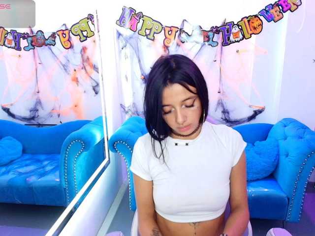 Chloe-meww live cam on BongaCams