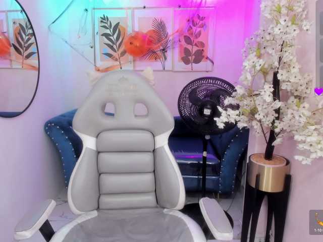Chloe-meww live cam on BongaCams