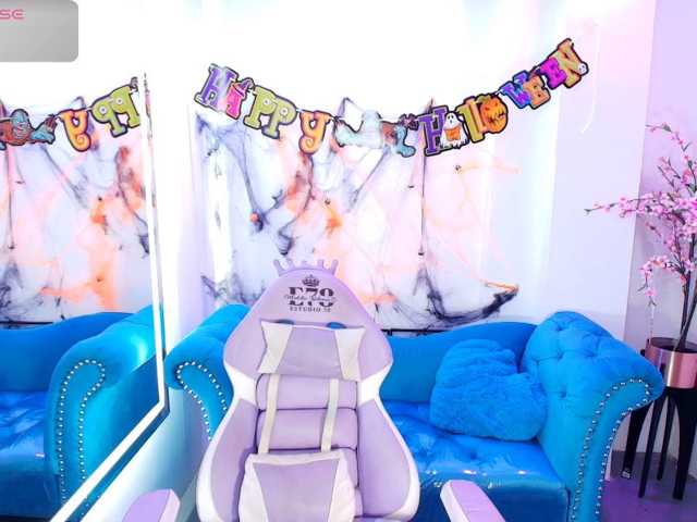 Chloe-meww live cam on BongaCams